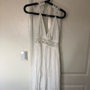 BRAND NEW! White backless midi dress with lace